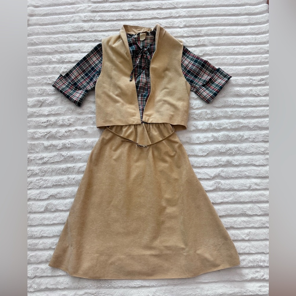 Le Art vintage 60’s faux suede beige plaid belted removable jacket Suit